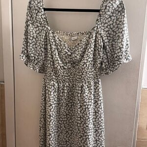 Abercrombie & Fitch Black and White Midi Dress